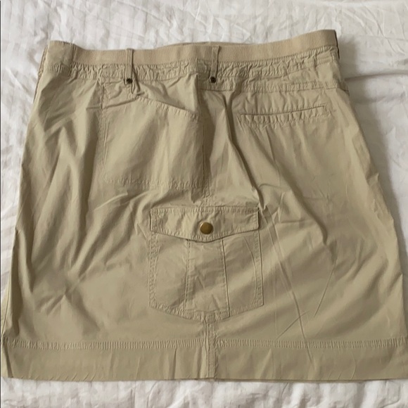 Khaki skirt with cargo pockets - Picture 3 of 4